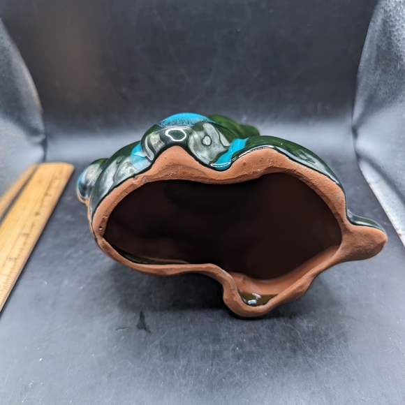 Charming Blue Mountain Pottery Cat and Ball of Yarn Figurine Black and Teal - Picture 6 of 10